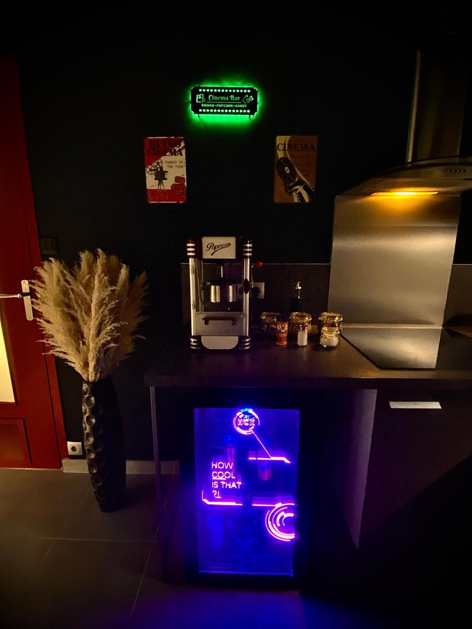 L Unique Cinema Room Grenoble Extérieur photo